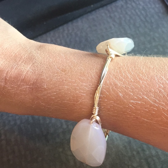 Bracelet and snake print earrings - Picture 3 of 3